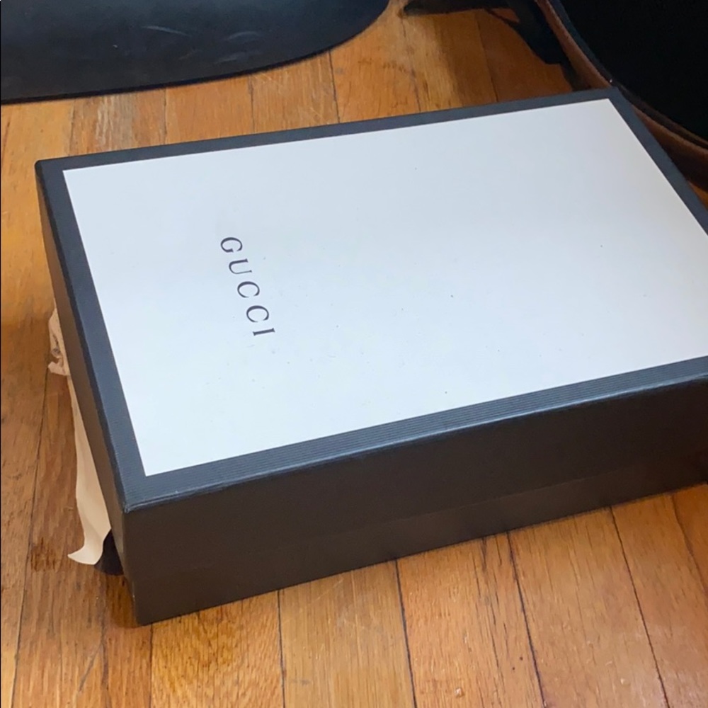 Used Wmns Size 4 Gucci”embroidered bee”